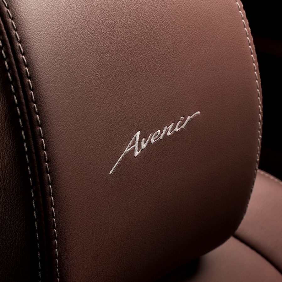 Avenir's signature styling: headrest.