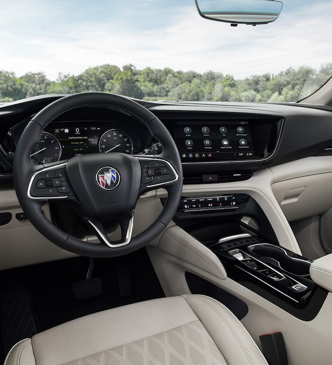 Vue intérieure du volant du Buick Envision 2022.