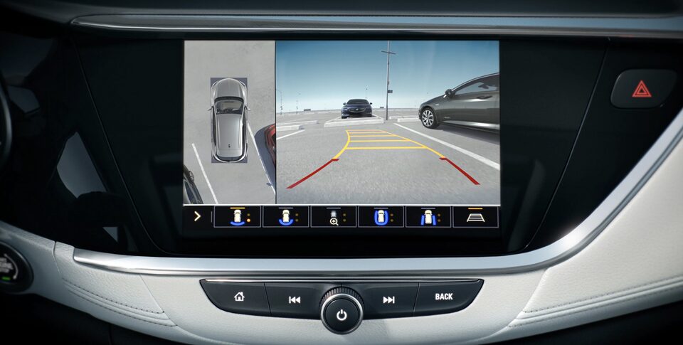 Système de sécurité Buick Encore GX 2023 : Vision périphérique haute définition.
