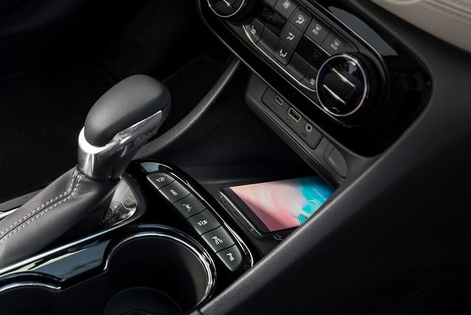 Buick Encore GX 2022 avec chargeur sans fil.