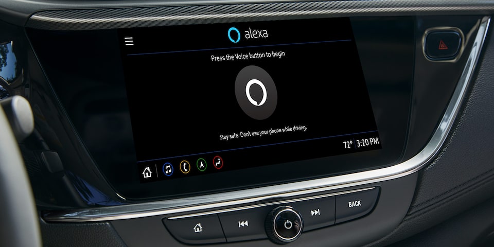 Système d'infodivertissement de la Buick Encore GX 2023 avec Alexa intégré.