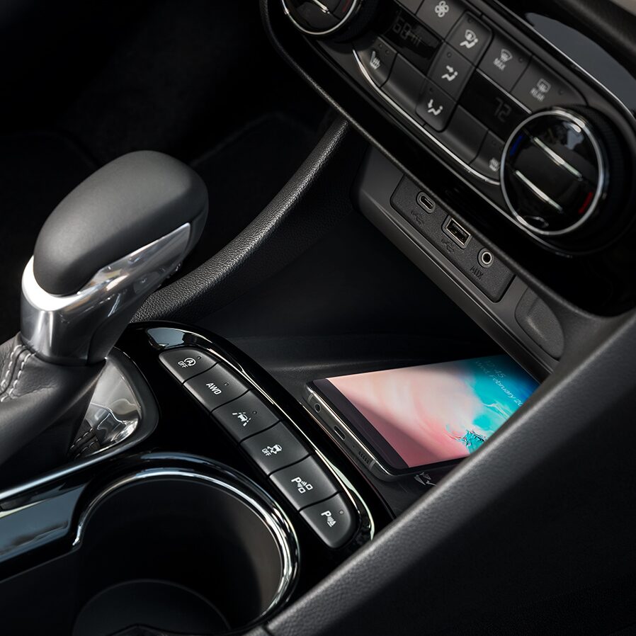 Buick Encore GX 2023 avec chargeur sans fil.