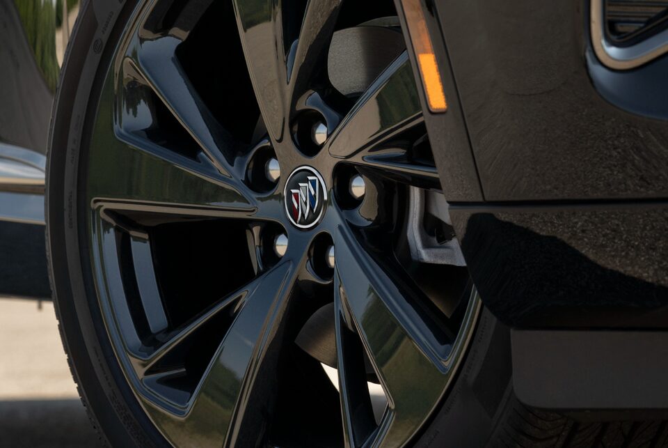 2023 Envision ST sporty compact SUV wheel.