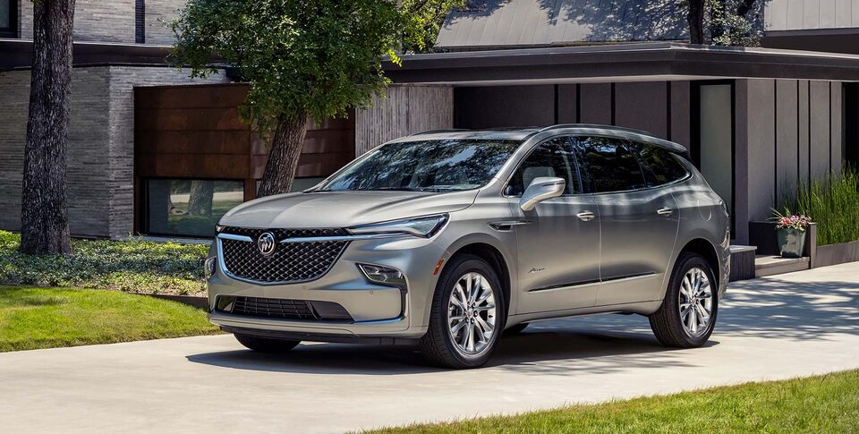 2023-buick-enclave-avenir-23BUEN00015-mh-1829x924-v2.jpg