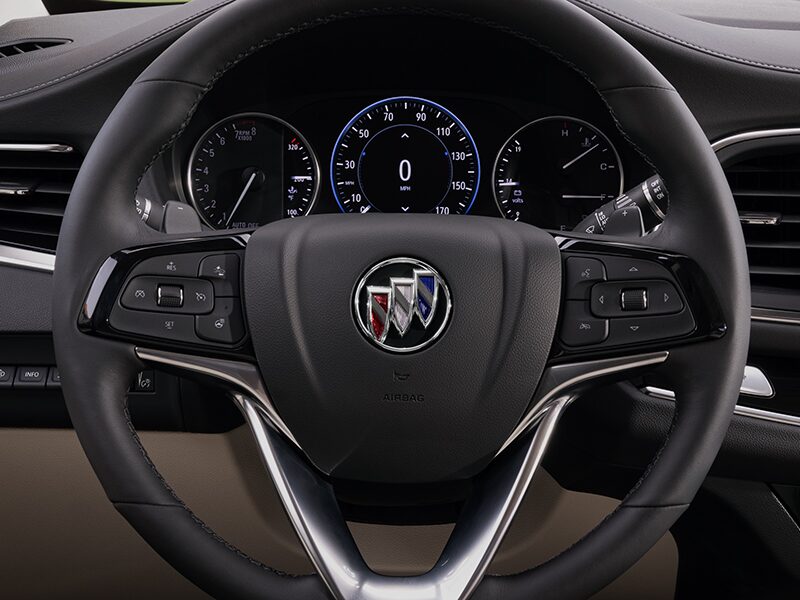 2024-enclave-mov-safety-adaptive-cruise-control-24BUEN00012.jpg
