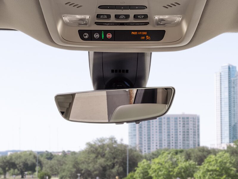 2024-enclave-mov-safety-rear-camera-mirror-24BUEN00066.jpg