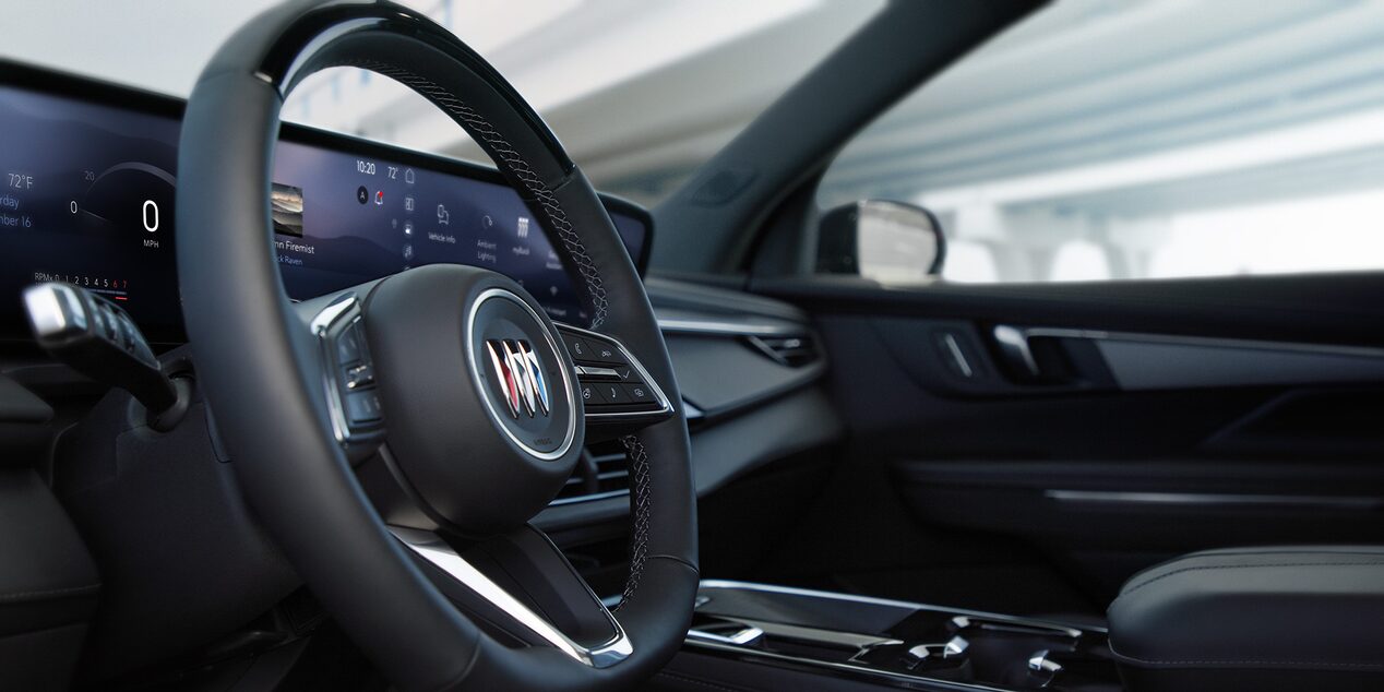 Vue latérale du volant du Buick Enclave ST 2025.
