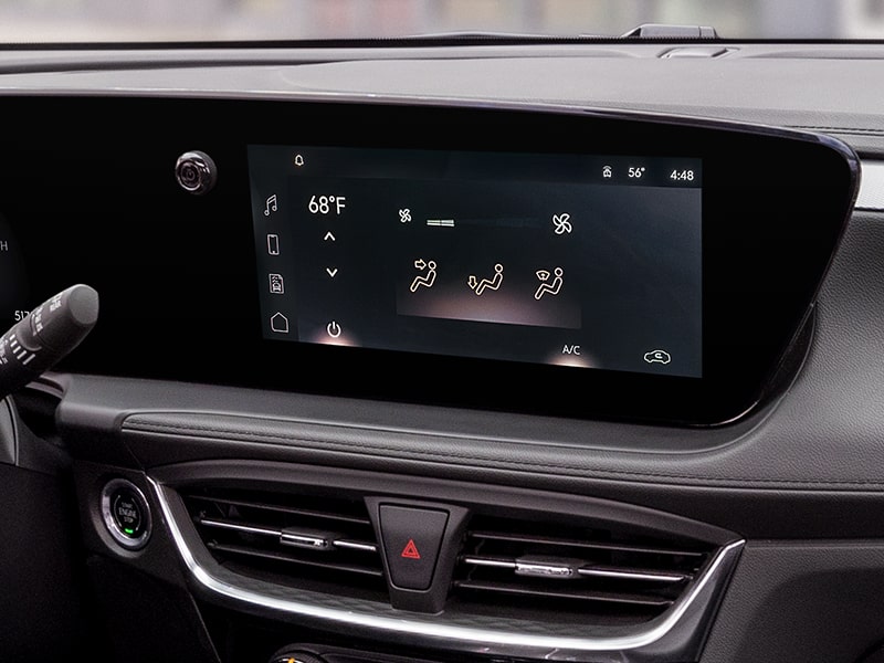 Vue rapprochée de l’écran de 11 po en diagonale du système d’infodivertissement du Buick Encore GX 2025.