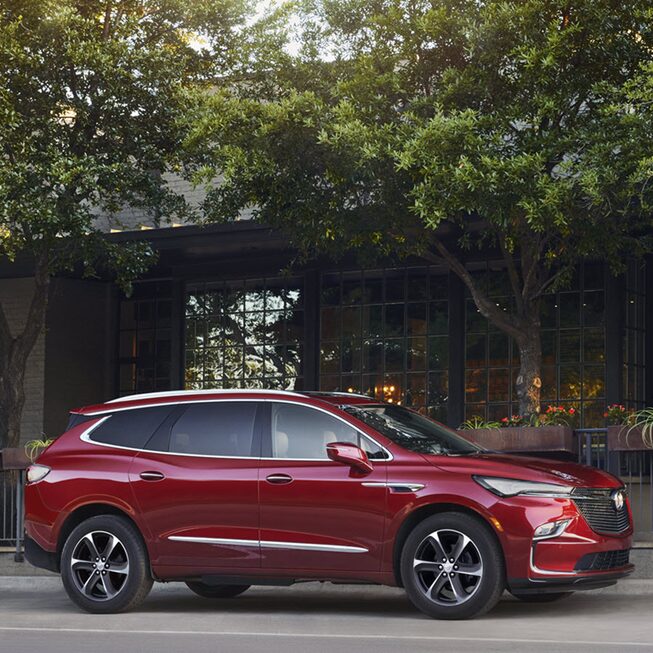 Right profile view of the 2022 Buick Enclave Sport Touring.