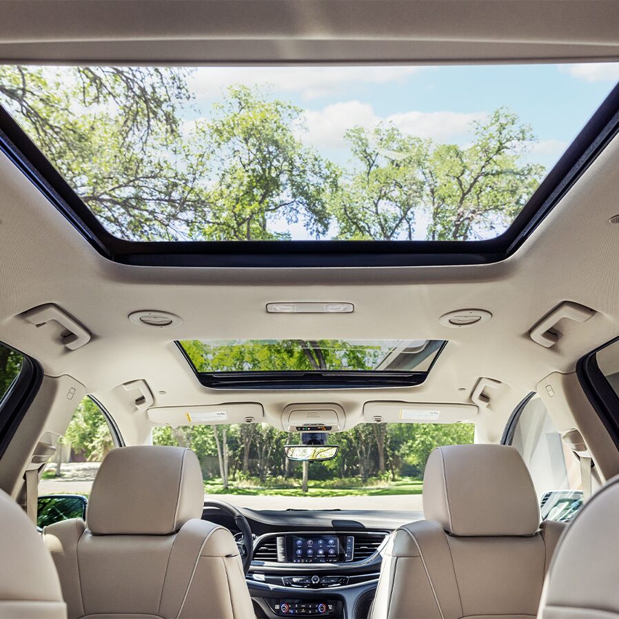 2022 Buick Avenir moonroof.