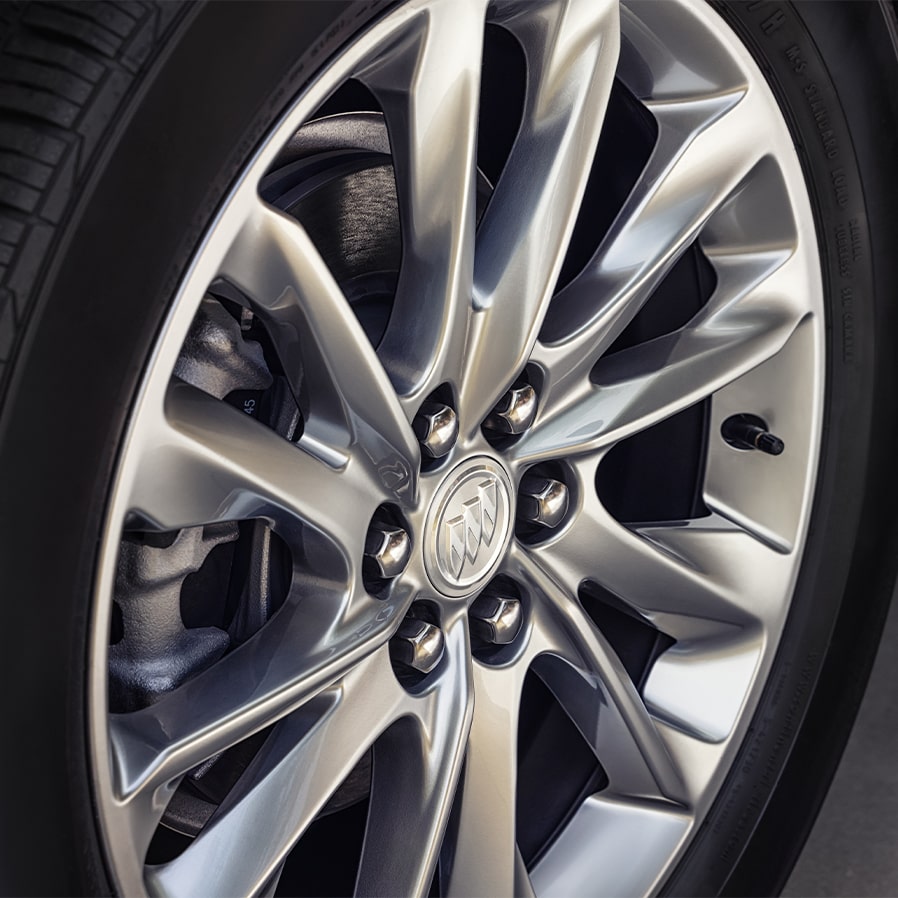 Close-up view of the 2022 Buick Avenir premium wheel.
