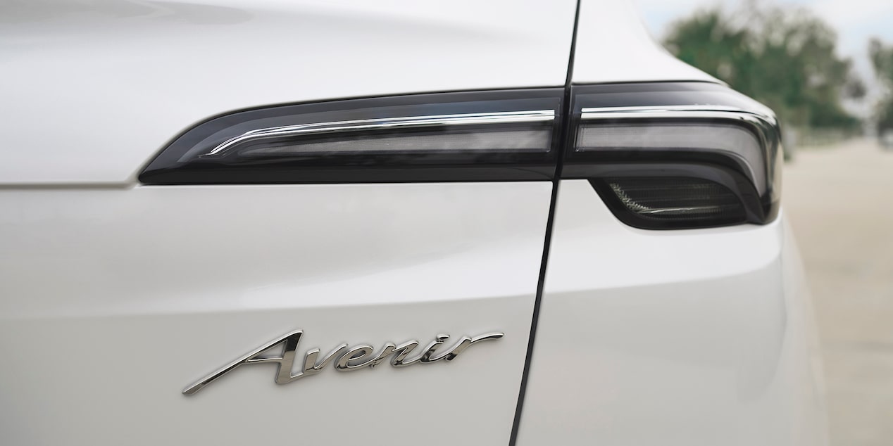 Avenir logo close-up on 2024 Buick Envista Avenir exterior.