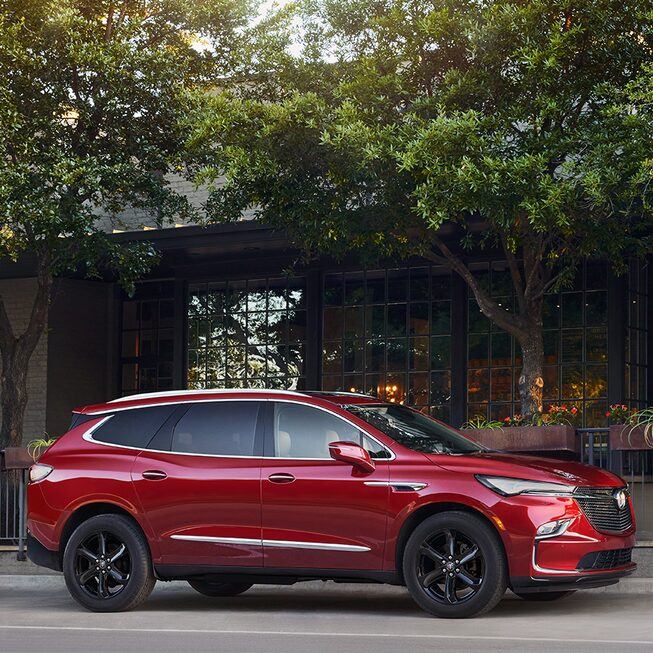 Right profile view of the 2023 Buick Enclave Sport Touring.