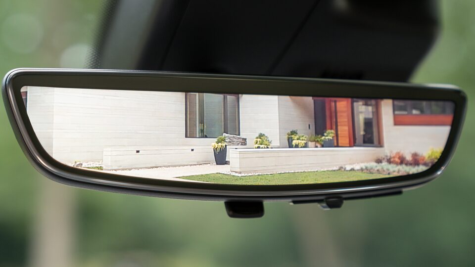 2023 Buick Envision Avenir Rear Camera Mirror.