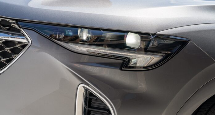 2023 Buick Envision Avenir headlights.