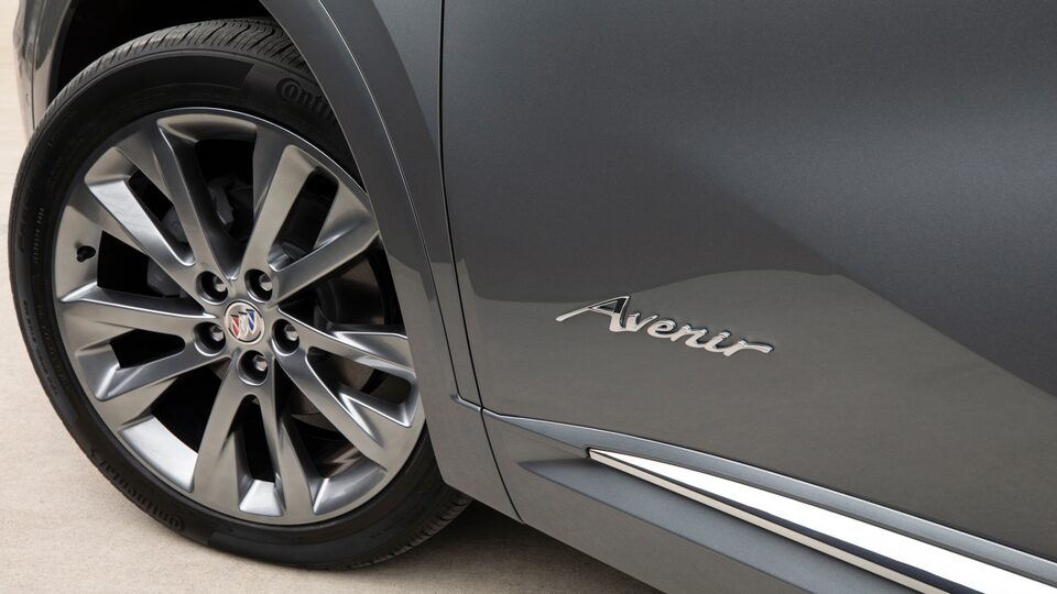 2023 Buick Envision Avenir tires.