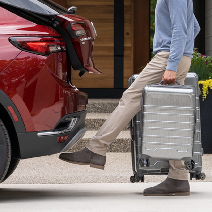 2023 Buick Envision hands-free liftgate.