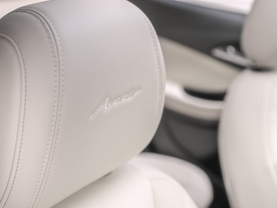 Exclusive touches of the 2024 Encore GX Avenir.