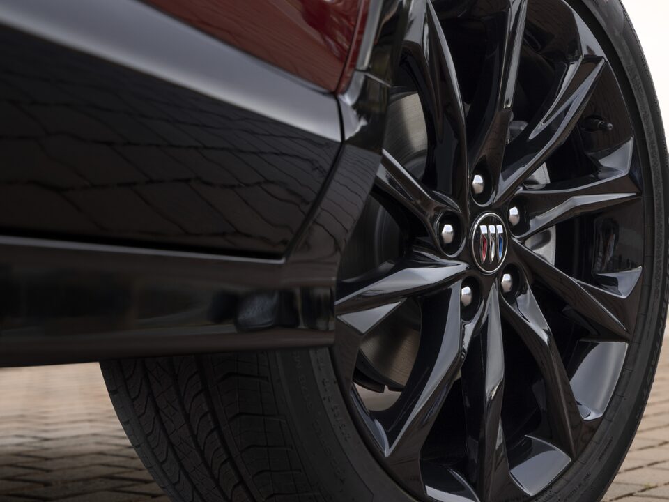 2024 Buick Encore GX ST wheel.