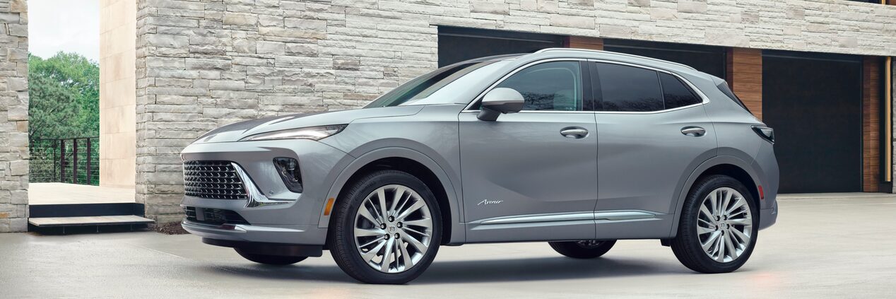 Left profile view of the 2024 Envision Avenir.