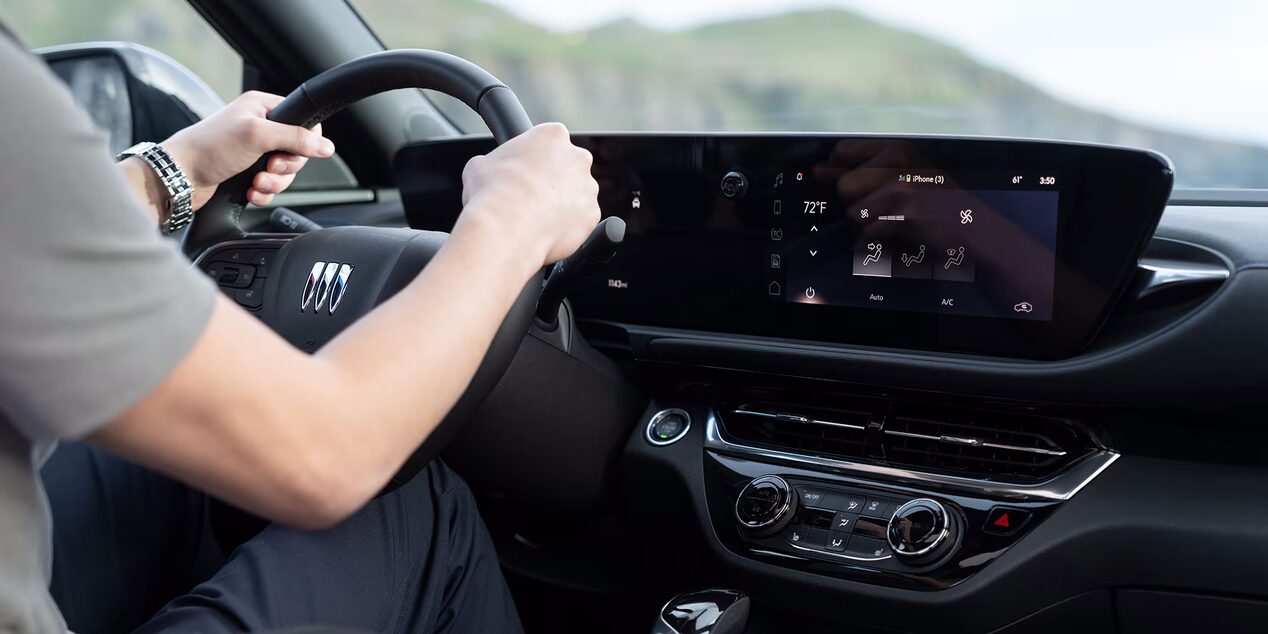 Au volant du Buick Envista 2024.
