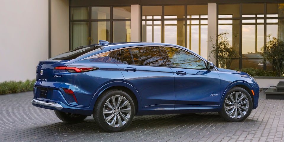 Right profile view of the 2024 Buick Envista.