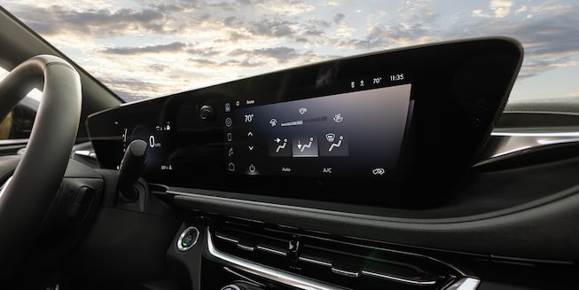 2024 Buick Envista ST infotainment system.