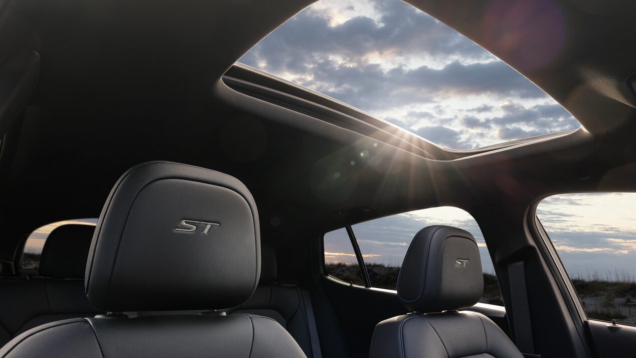 Toit ouvrant du Buick Envista ST 2024.