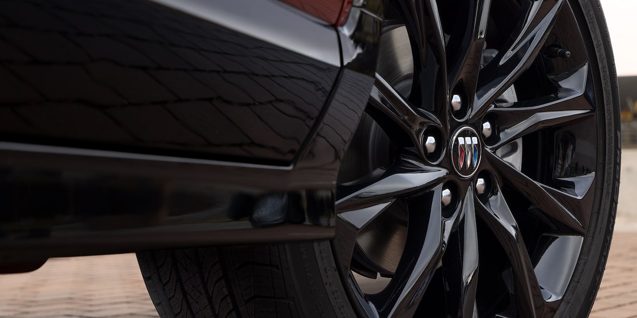 Close up view of the wheels of the 2025 Encore GX ST.