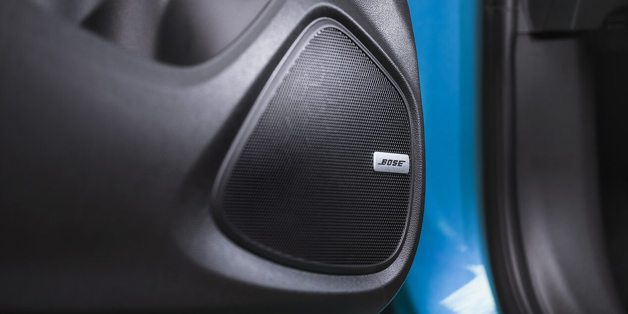 Vue rapprochée du système sonore haut de gamme Bose du Buick Encore GX 2025.