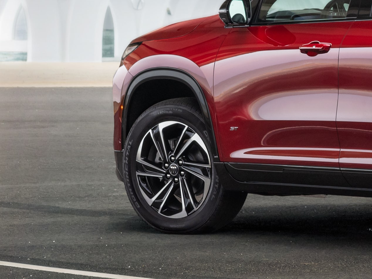 Close-up View of the Premium Wheels of the 2026 Buick Enclave ST.