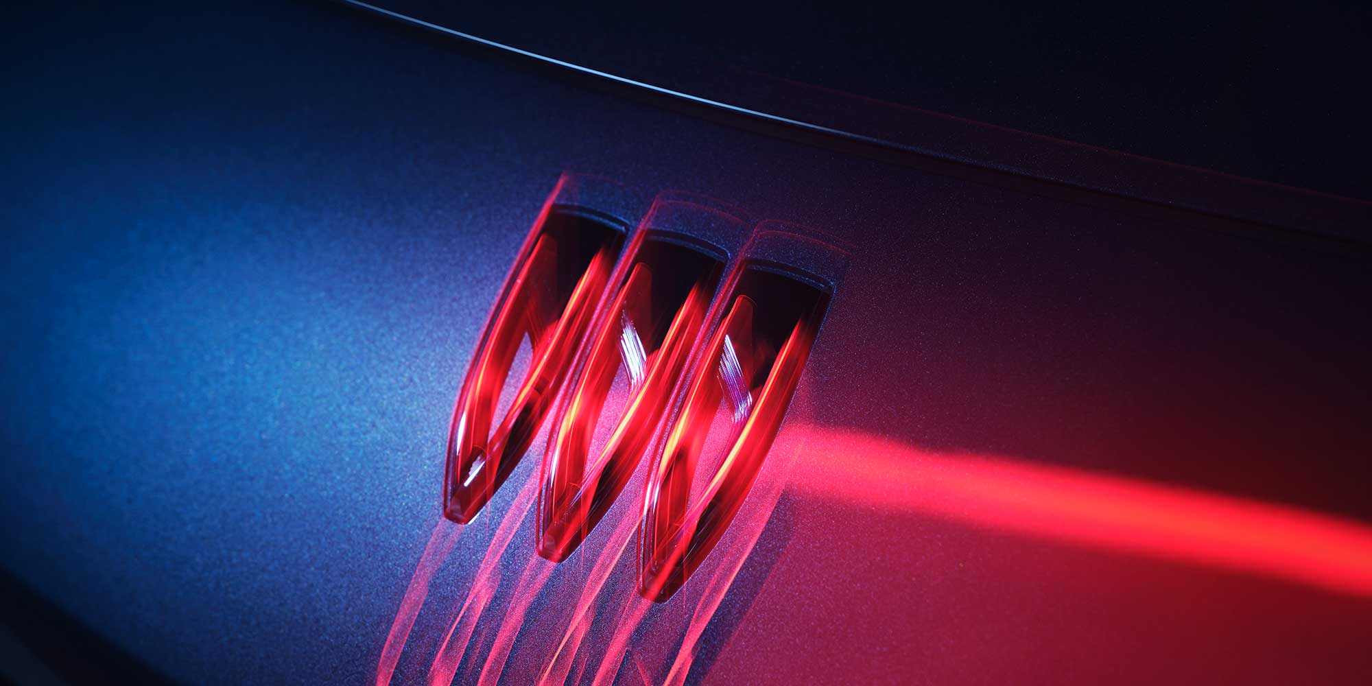 Vue rapprochée du logo Buick sur la Buick Envista 2026.