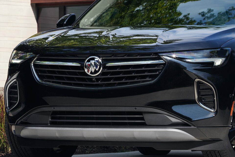 Buick Envision Sport Touring grille.