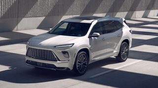 Front Three-Quarters View of the Buick Enclave Mid-Size SUV