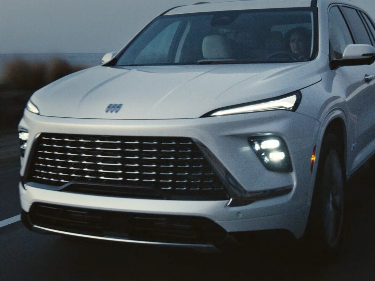 Front Three-Quarters View of a White 2026 Buick Enclave Mid-Size SUV