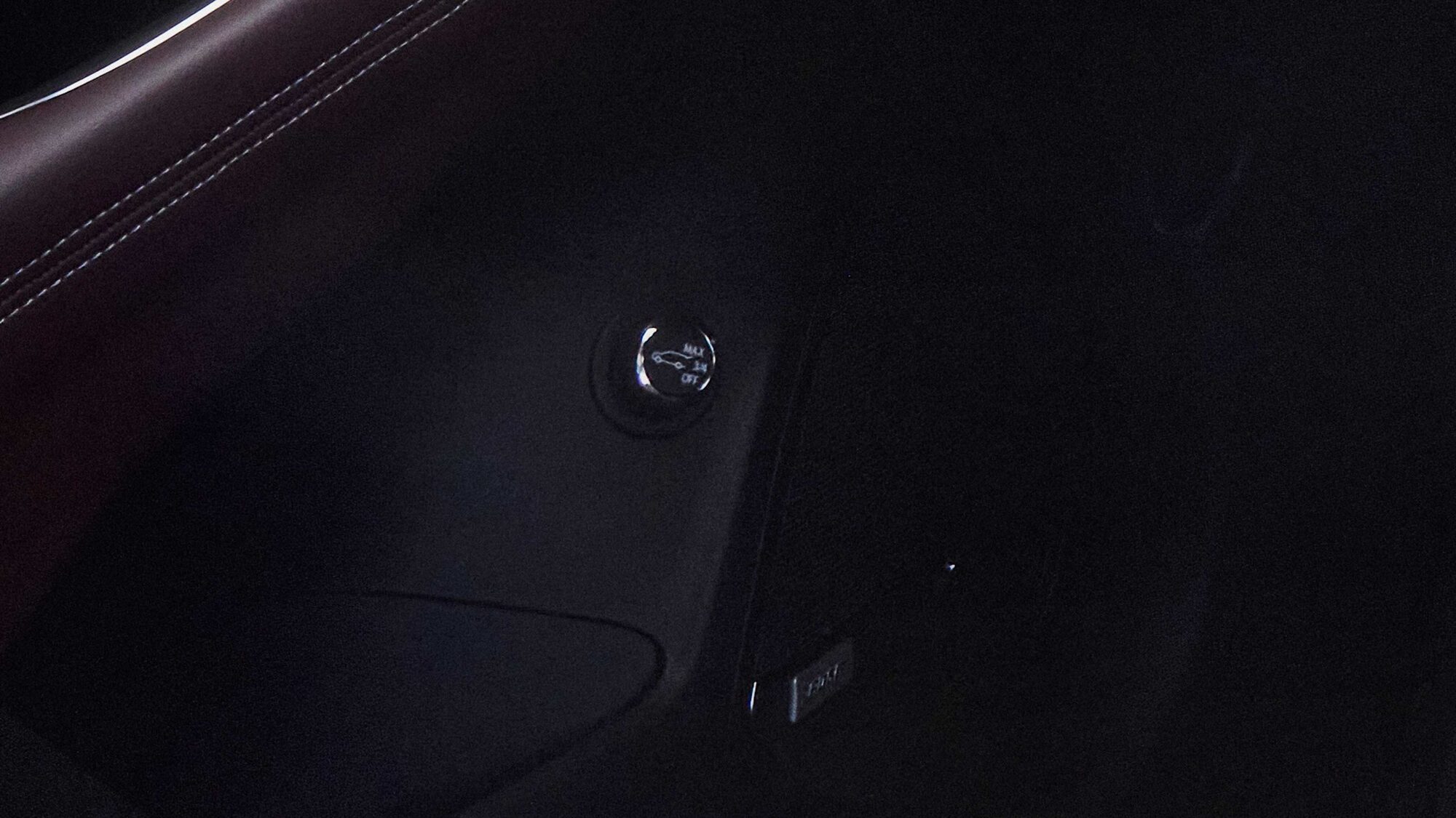 Hands-Free Programmable Power Liftgate Control Button