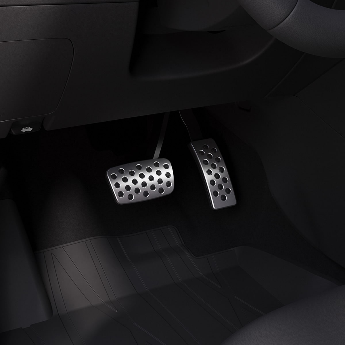 Close-up of the Sport Pedals in the 2026 Envista Sport Touring with the Studio Series package