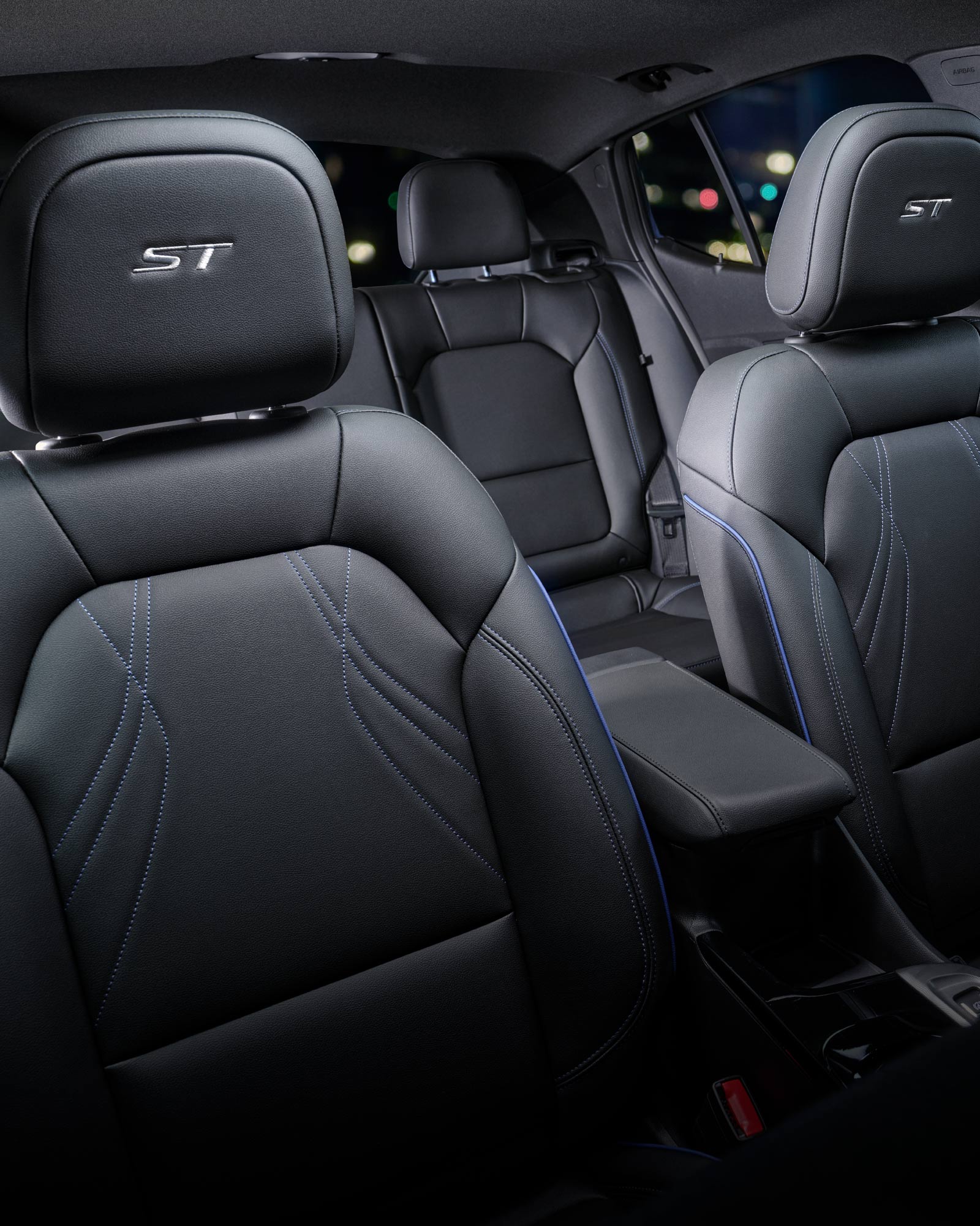 Dashboard View of the 2026 Buick Envista Athletic-inspired Interior with Santorini Blue Accents